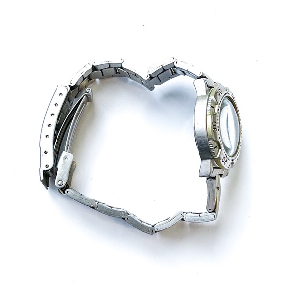 Vintage Hollywood 8000 Polo Watch - Picture 3 of 3